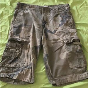 Men’s cargo shorts